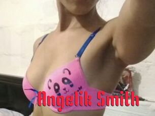 Angelik_Smith