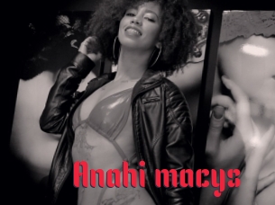 Anahi_macys