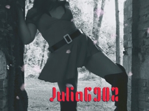 Julia6902