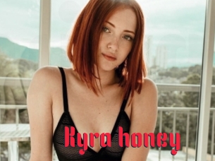 Kyra_honey