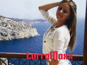 LarraMaxx