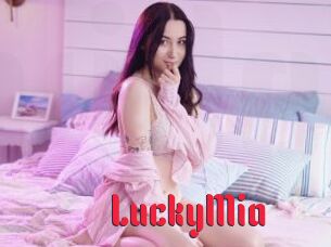 LuckyMia