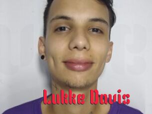 Lukke_Davis