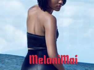 MelaniMai