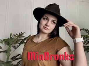 MiaBronks