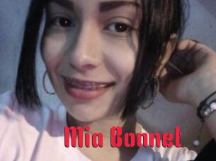Mia_Bonnet