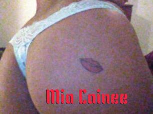 Mia_Cainee