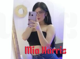 Mia_Harris