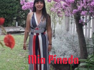 Mia_Pineda