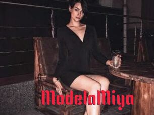 ModelaMiya