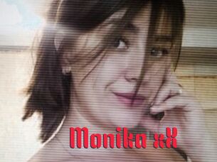 Monika_xX