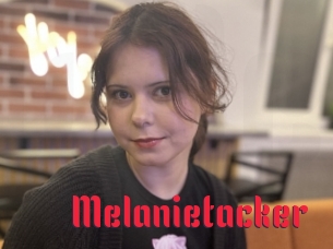 Melanietacker