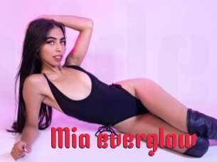 Mia_everglow