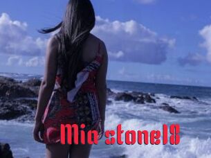 Mia_stone18