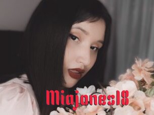 Miajones18