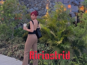 ririastrid Video Extrait