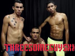THREESOMEGUYSXXX