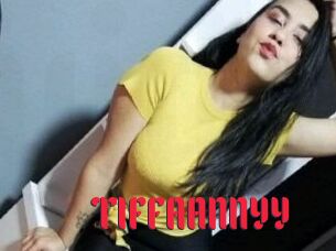 TIFFAANNYY Video Extrait