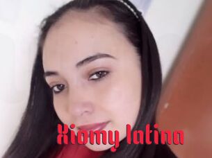 Xiomy_latina